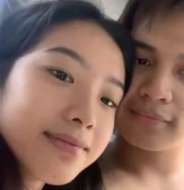 Latest Video New Viral Terbaru Abg Ketagihan Iclik Di Mobil Video Indo Trending Wiwik Top Global 2025 Indonesia