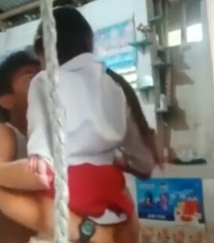 Viral Sekarang Spg Yakult Wiwik Dengan Sopir Truk Di Warung Madura